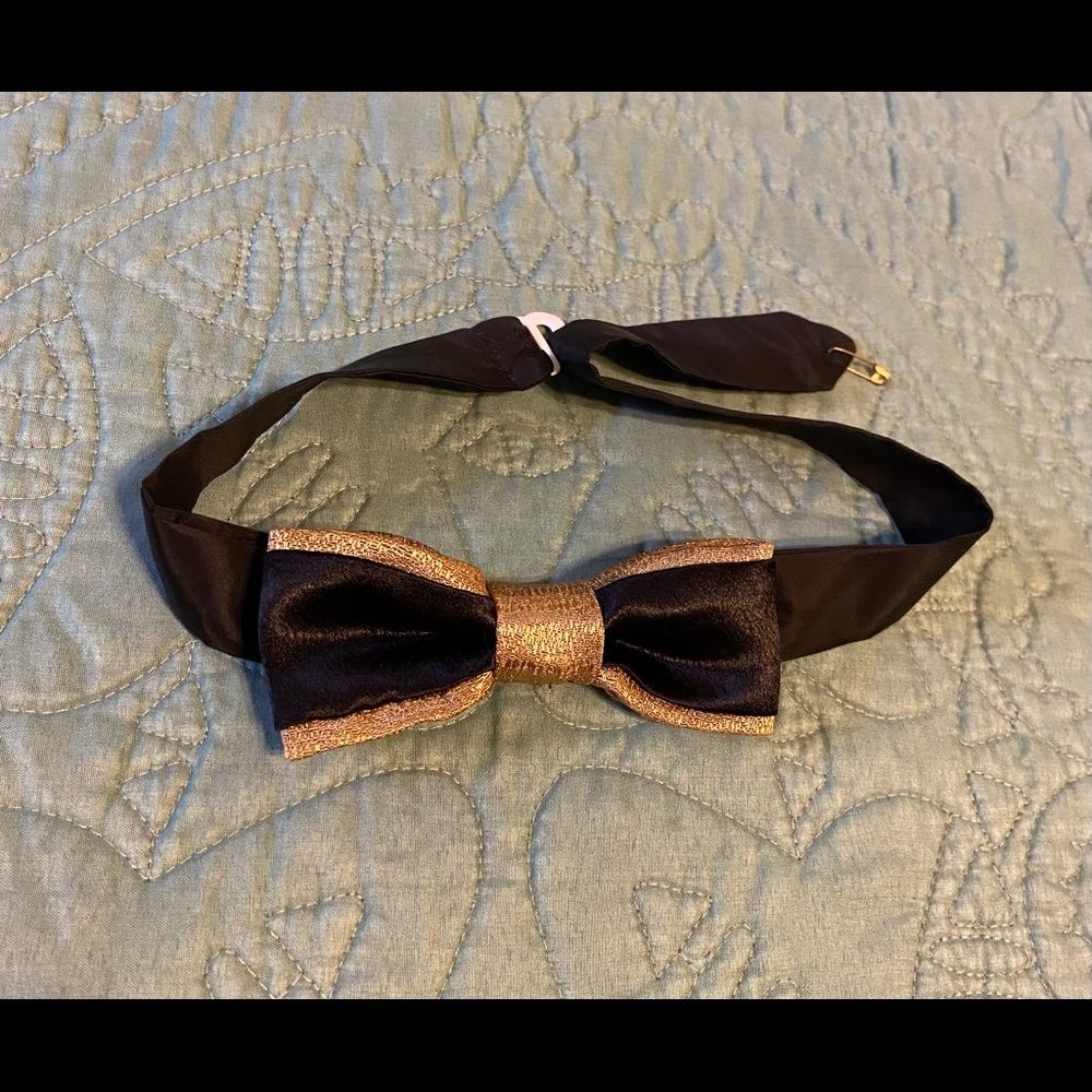 BOW TIE
